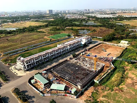 Phải trả lại đất về giá trị thực